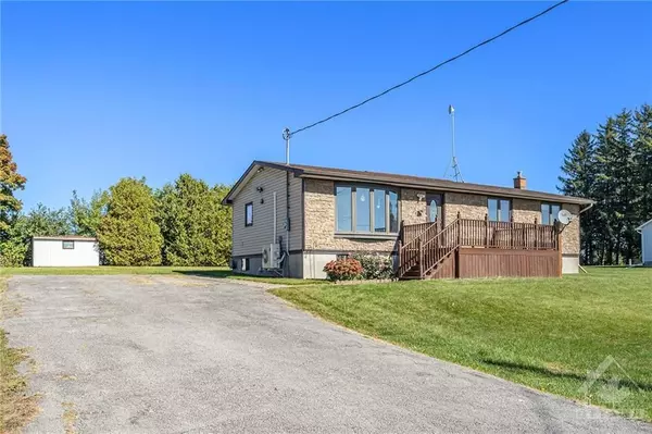 North Dundas, ON K0C 2K0,12605 MAPLE RIDGE RD