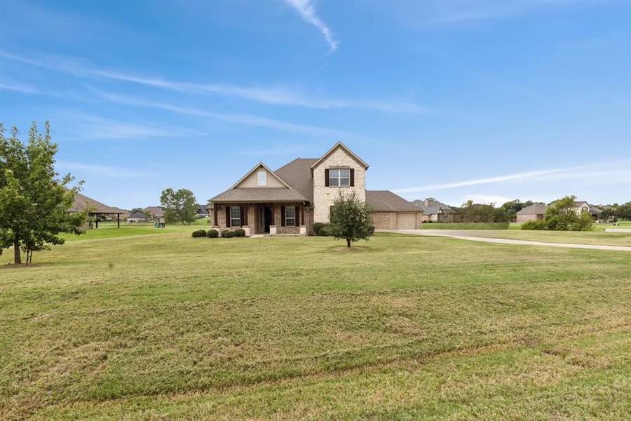 216 Diamond Rose Drive, Burleson, TX 76028