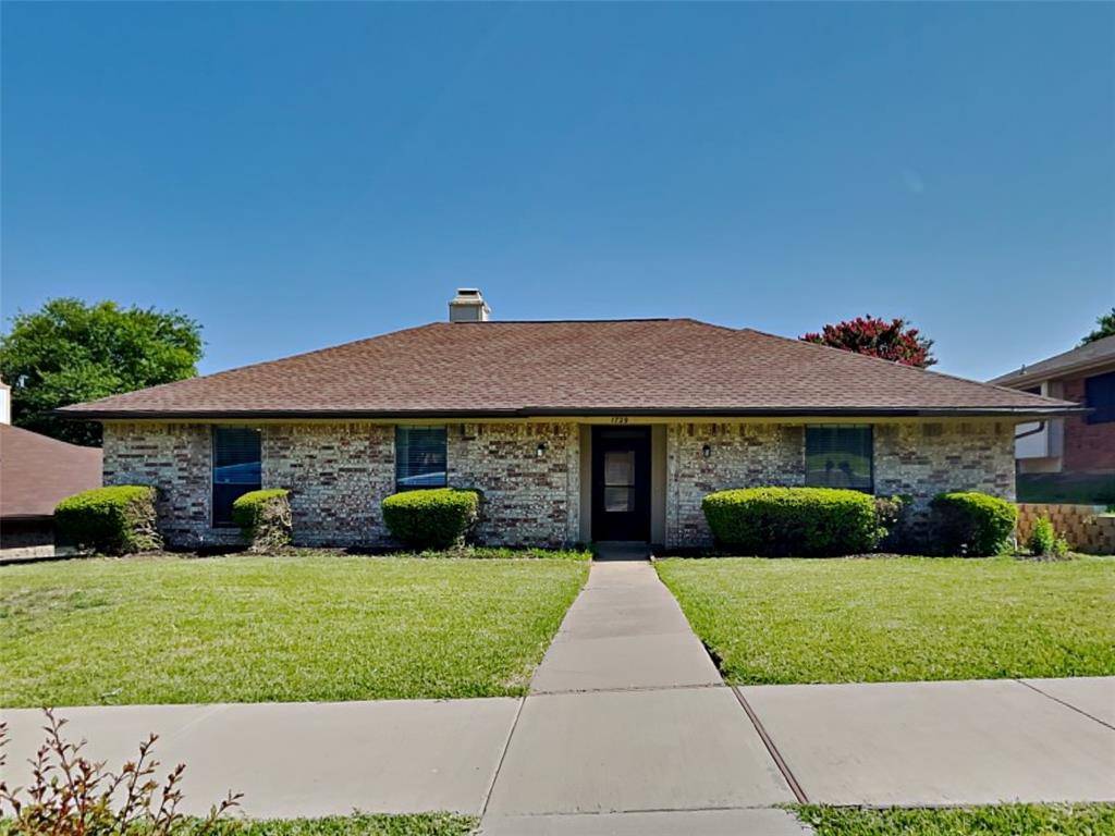 Carrollton, TX 75007,1729 Saint James Drive