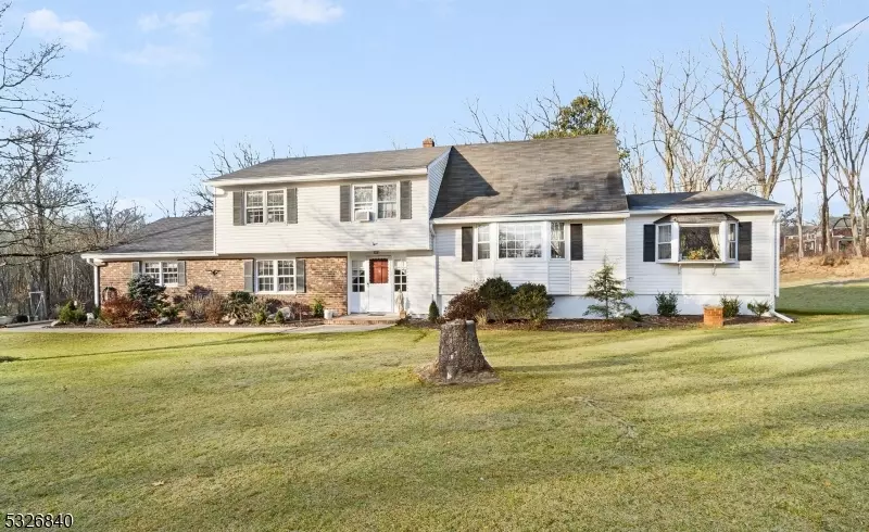 Bernards Twp., NJ 07920,25 Sherwood Dr