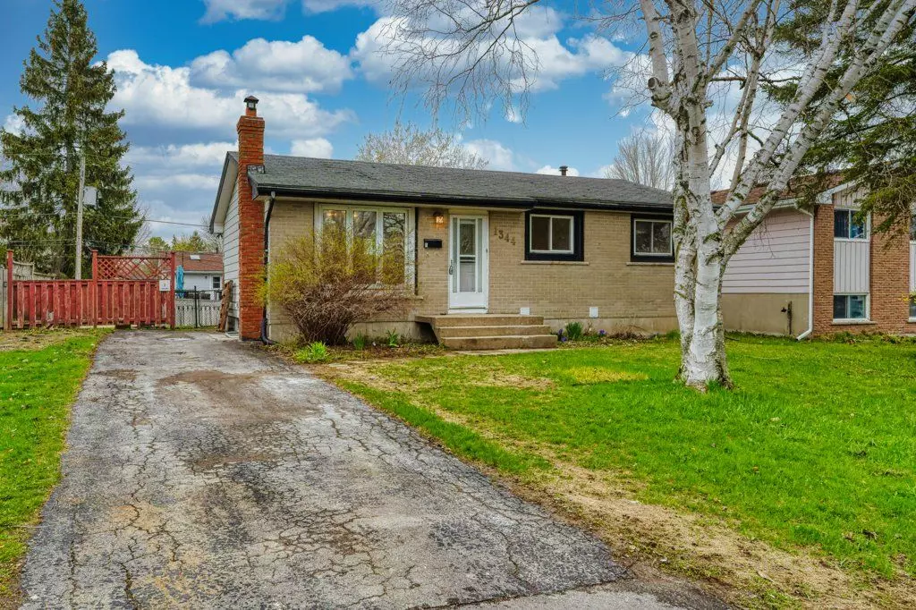 Kingston, ON K7M 6H4,1344 WAVERLEY CRES #1