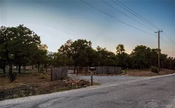 Santo, TX 76472,1254 Live Oak Road