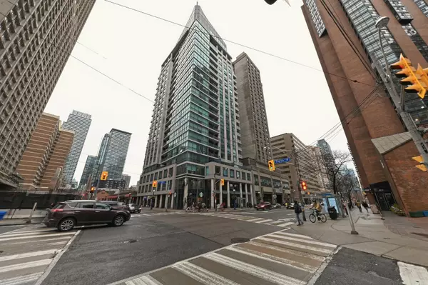 Toronto C01, ON M5S 3L9,1121 Bay ST E #1407