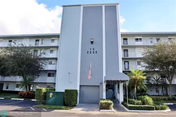 2222 N Cypress Bend Dr  #102, Pompano Beach, FL 33069