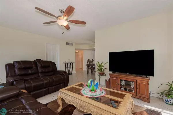 Tamarac, FL 33321,9351 Lime Bay Blvd  #207