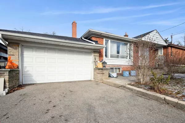 Toronto W04, ON M6M 2Z8,65 Ridge Point CRES