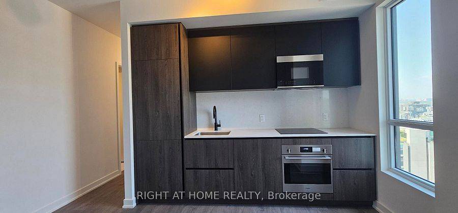 Toronto C01, ON M5V 0W2,108 Peter ST #2102