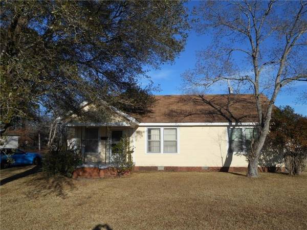 206 1st Street Pinehill Street, Springhill, LA 71075