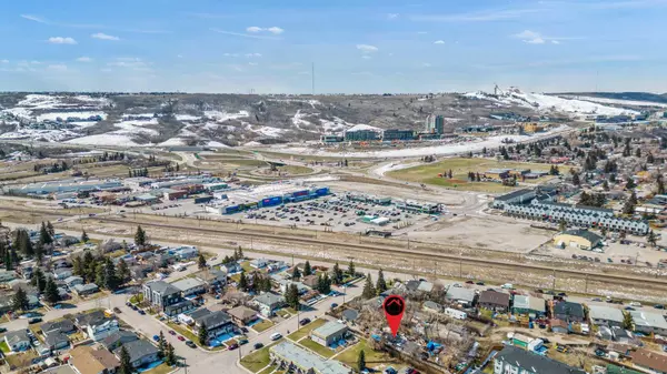 Calgary, AB T3B 1S8,6516 35 AVE Northwest