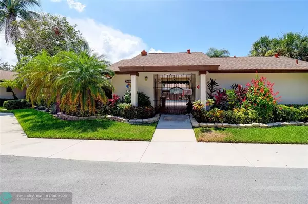 Coconut Creek, FL 33073,4141 CORAL TREE CIR  #145