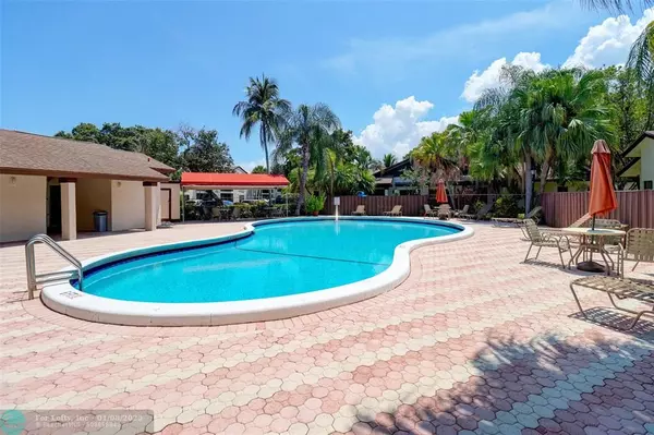 Coconut Creek, FL 33073,4141 CORAL TREE CIR  #145