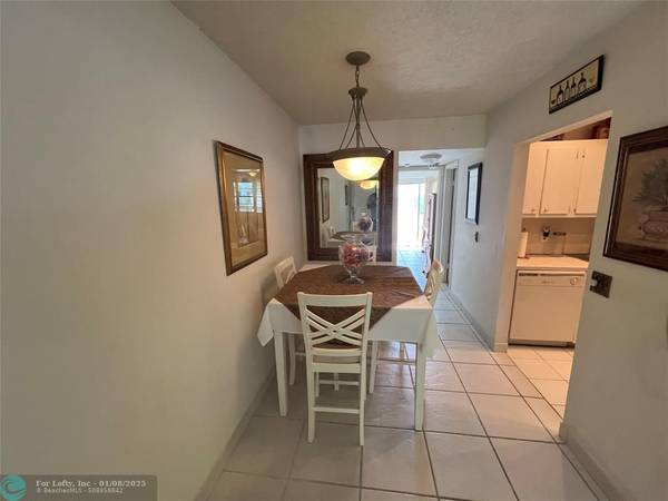 Deerfield Beach, FL 33442,454 Tilford U  #454