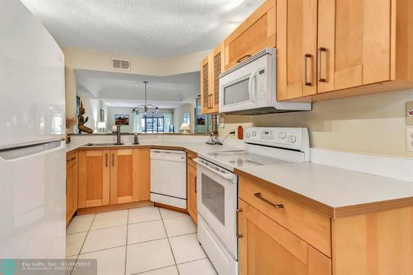 Boca Raton, FL 33428,23385 Barwood Ln  #108