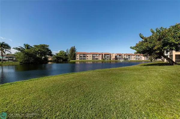 Sunrise, FL 33322,9700 Sunrise Lakes Blvd  #308