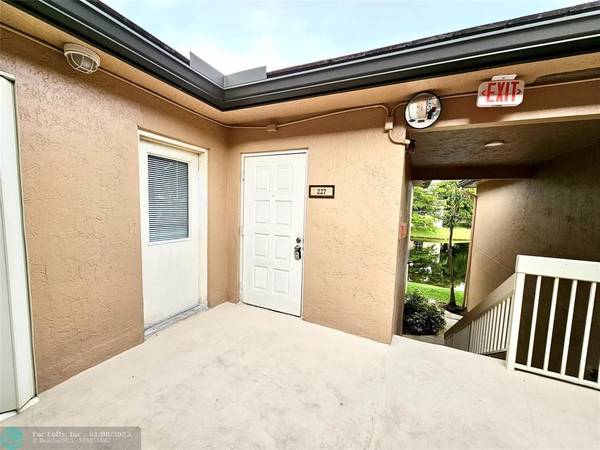 Coral Springs, FL 33076,9955 Westview Dr  #227