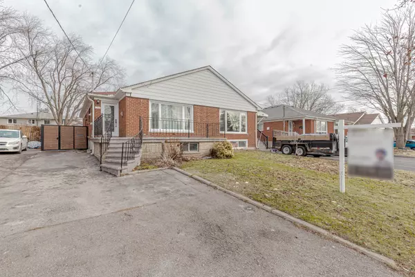 Peel, ON L5C 2E1,3423 Fellmore DR