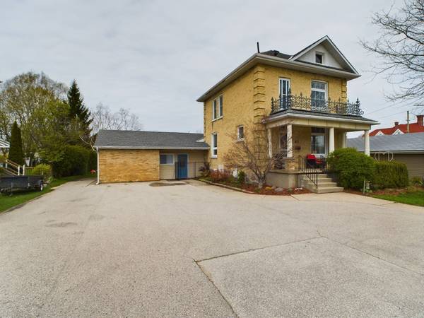 65 Albert ST S, Saugeen Shores, ON N0H 2L0