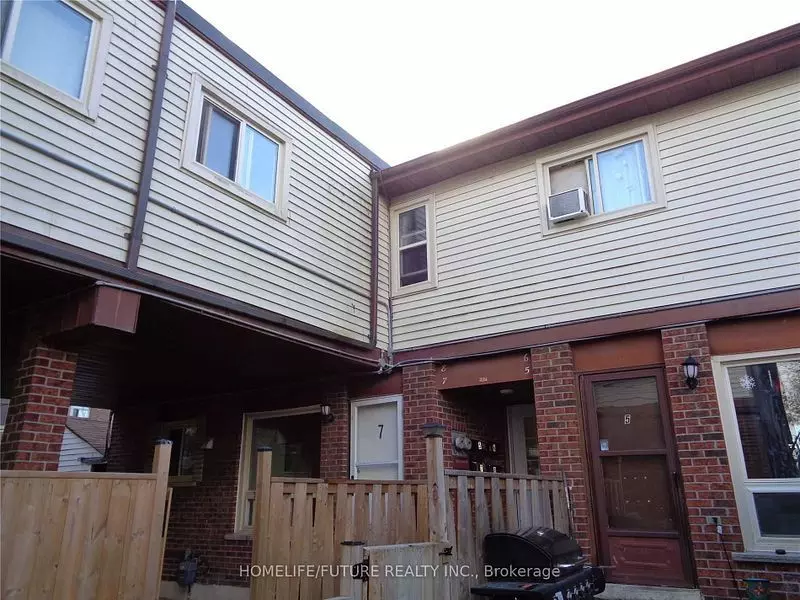 Oshawa, ON L1J 1N3,255 PORTER ST #7