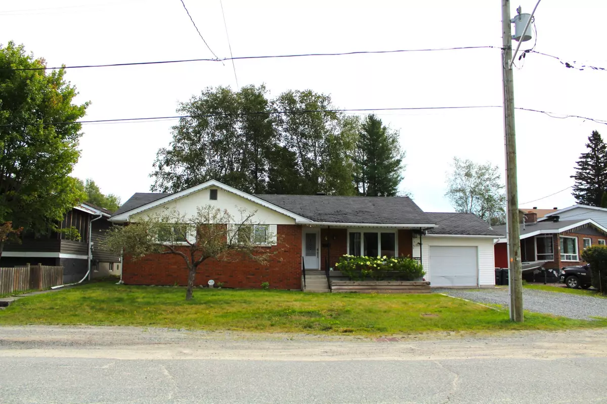 Timiskaming, ON P2N 1M2,4 Mcphee AVE