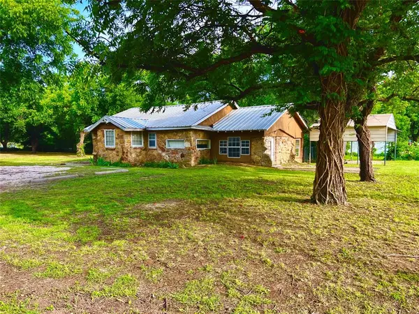 609 N 4th Street, Clyde, TX 79510