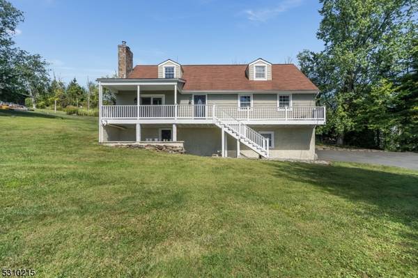 48 Everitts Hill Rd, Raritan Twp., NJ 08822