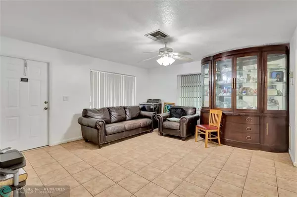 Boynton Beach, FL 33426,2302 SW 20th Way