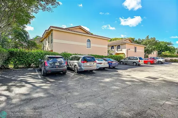 5201 NE 14 TERR.  #207, Fort Lauderdale, FL 33334