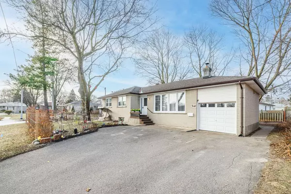 541 Lynett CRES, Richmond Hill, ON L4C 2V8