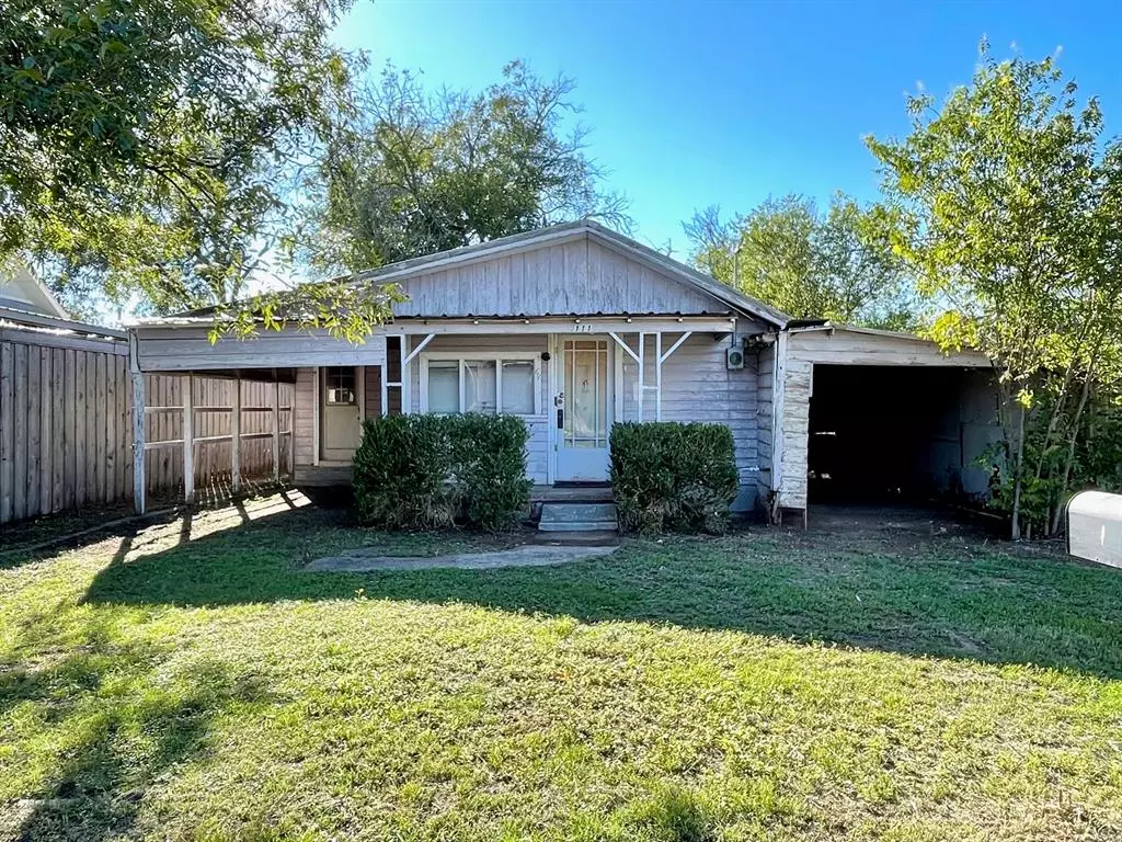 Coleman, TX 76834,111 Trinity Street