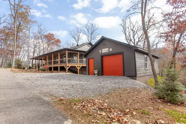 Brasstown, NC 28902,404 Caldwell Overlook