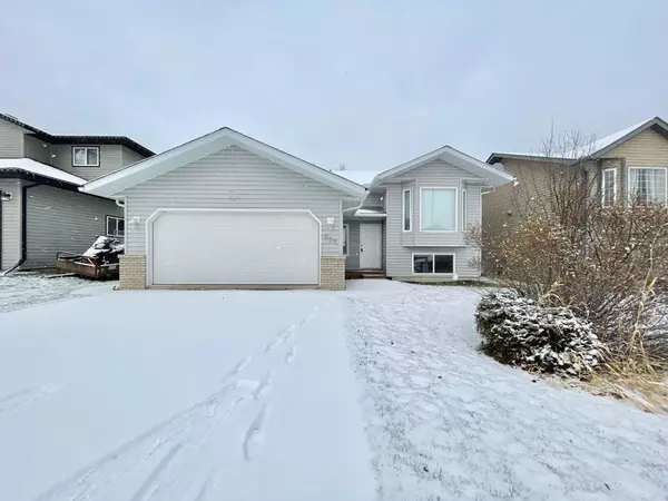 808 10 ST, Fox Creek, AB T0H1P0