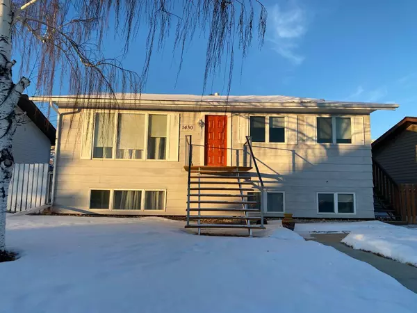 1430 4 Ave NW, Drumheller, AB T0J0Y1