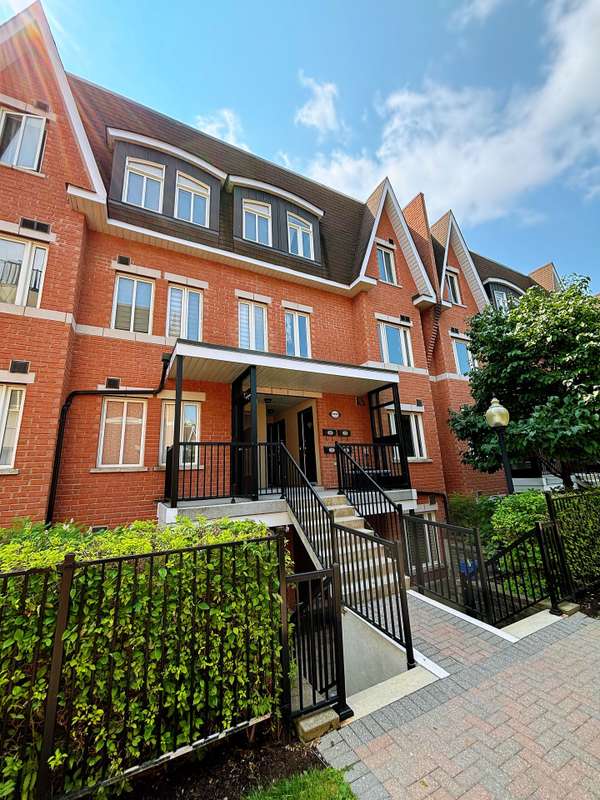 312 John ST #351, Markham, ON L3T 0A7