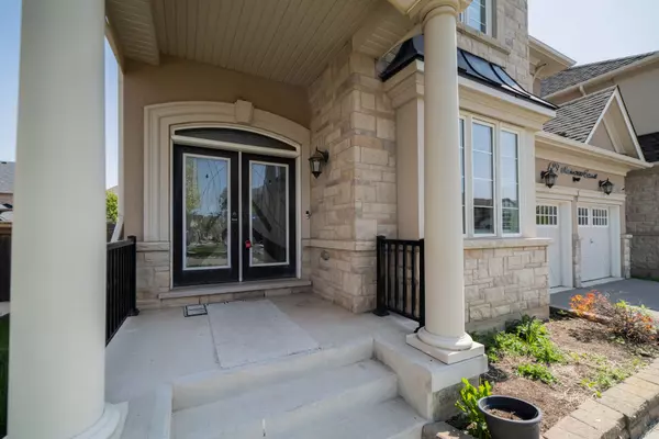 Oakville, ON L6M 0W9,129 Masterman CRES