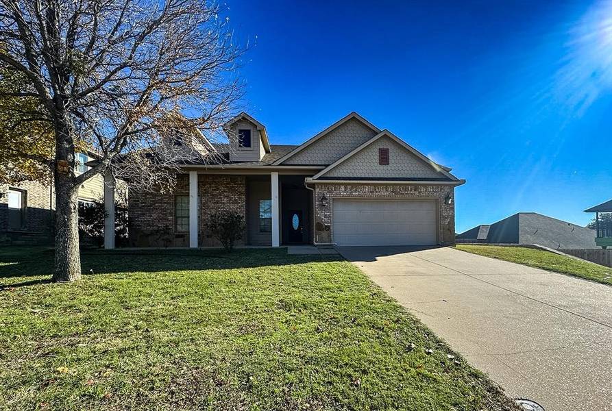 1905 Bay Laurel Drive, Weatherford, TX 76086