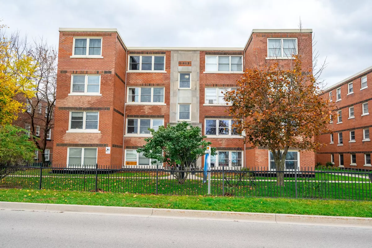 Hamilton, ON L8V 3Y6,5 East 36th ST #407C