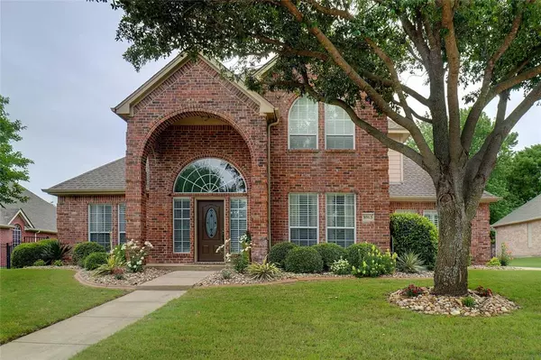 8963 Ranch Bluff Court, Benbrook, TX 76126