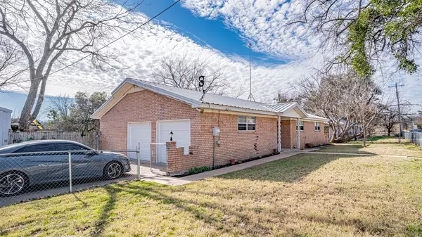 Tolar, TX 76476,405 E 8th Street