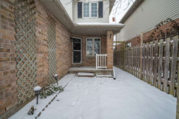 155 Emerald RD, London, ON N6M 1J3