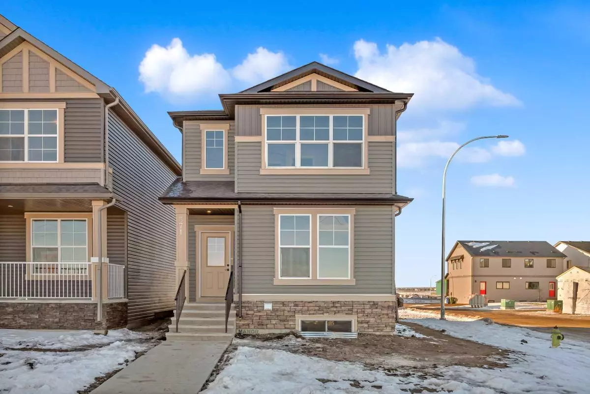 Calgary, AB T3S 0M9,371 HOTCHKISS MANOR SE