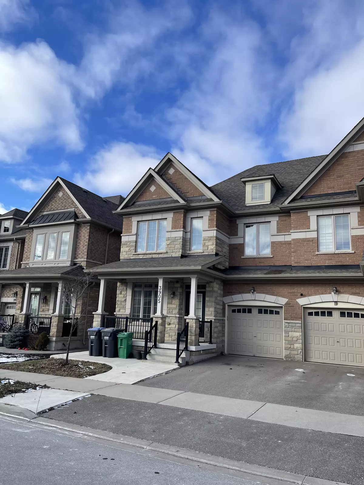 Mississauga, ON L5M 0Y5,3905 Arvona PL