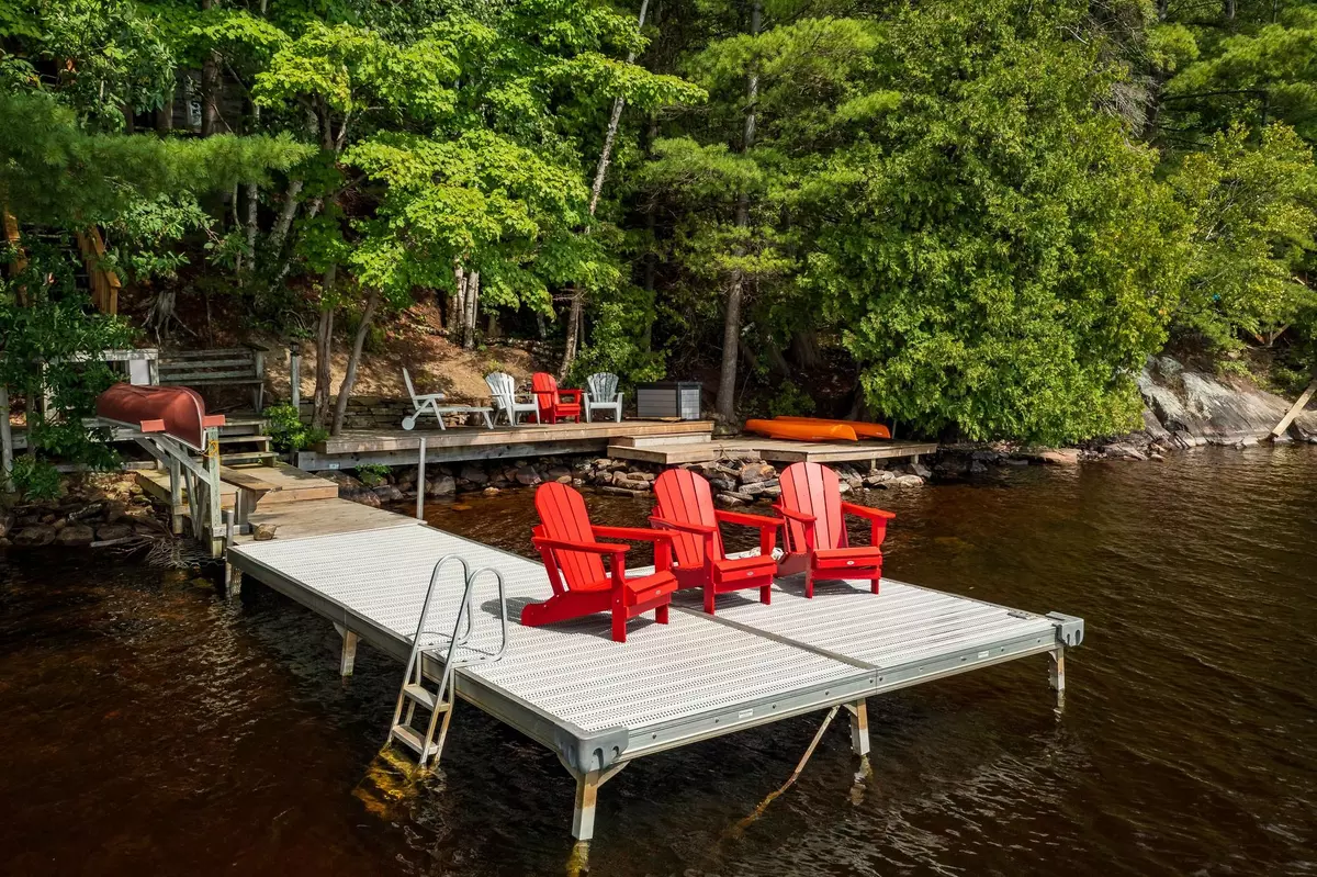 Muskoka, ON P1H 1B3,148 GOLDEN PHEASANT DR