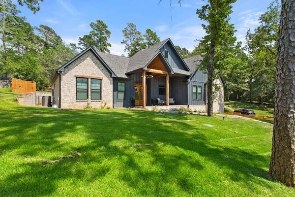 423 Lakeview Drive,  Hideaway,  TX 75771