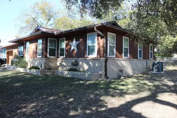 Goldthwaite, TX 76844,1108 Lynch Street