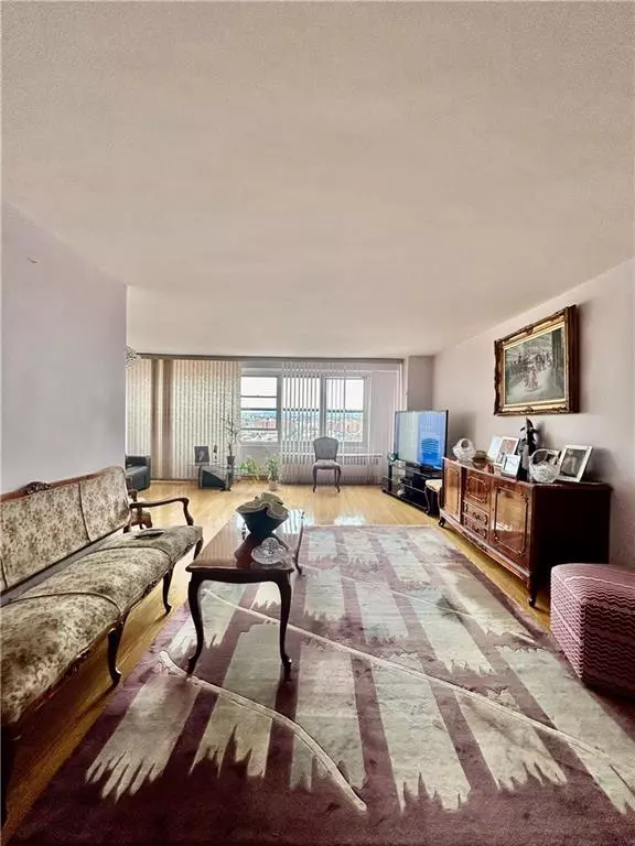 Brooklyn, NY 11235,2650 Ocean Parkway #12F