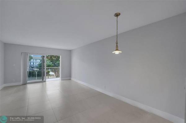 Lauderdale By The Sea, FL 33062,1439 S Ocean Blvd  #205