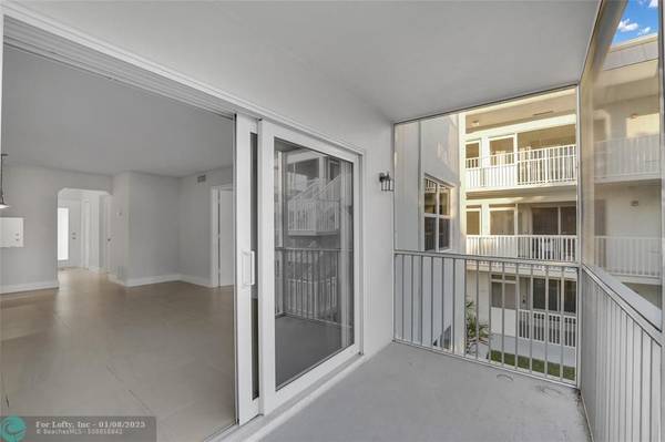 Lauderdale By The Sea, FL 33062,1439 S Ocean Blvd  #205