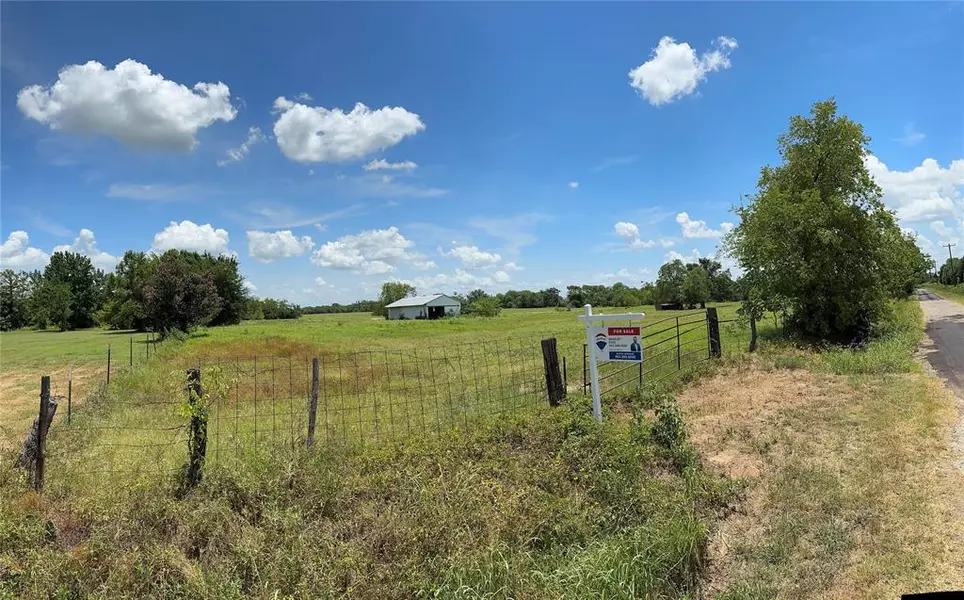 560 Rs County Road 3417, Emory, TX 75440