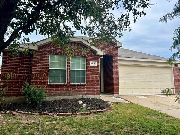 2015 Fairview Drive,  Forney,  TX 75126