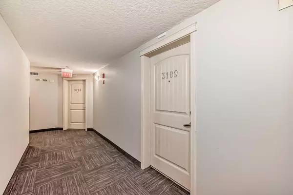 Calgary, AB T2Z 0M8,115 Prestwick Villas Southeast #3109